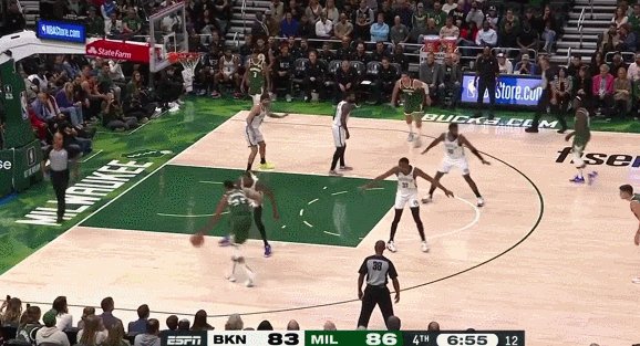 1666953623712076579.gif 5.gif